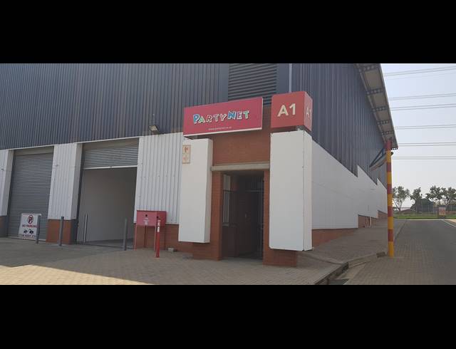 284M² WAREHOUSE TO LET IN MEADOWDALE
